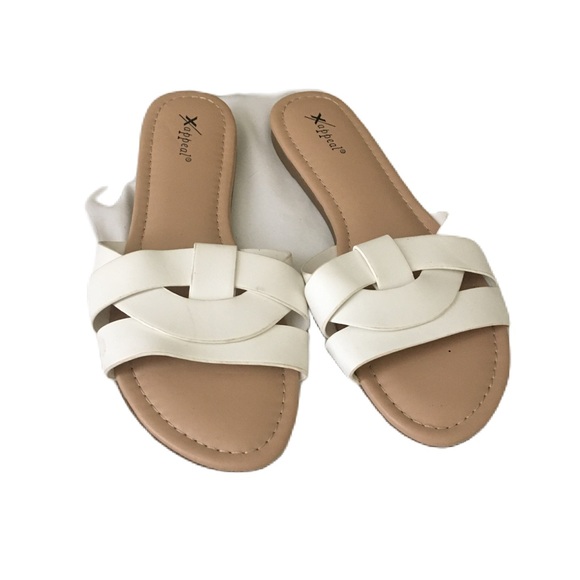 Xappeal Women’s Slip On Shoes Size 7 - Picture 2 of 9